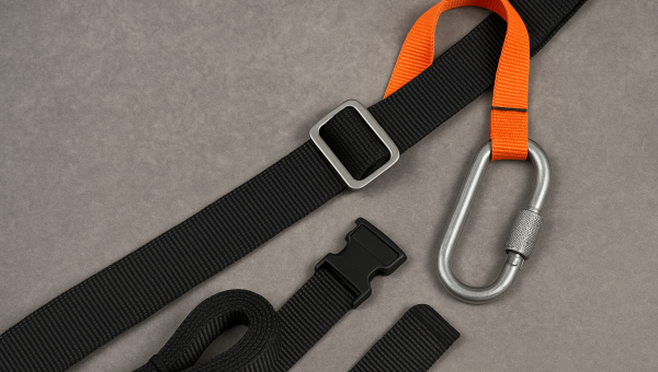 Elementy prostych uprzęży zabezpieczających